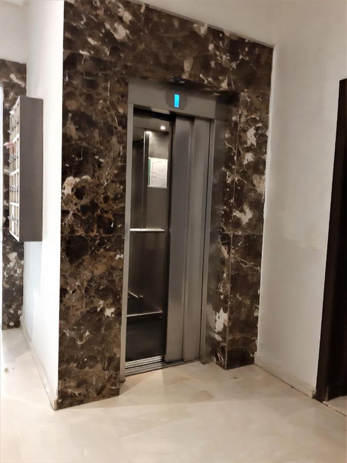 Appartement Pour Familles En Residence Avec Piscine Et Wifi มาร์ราเกช ภายนอก รูปภาพ