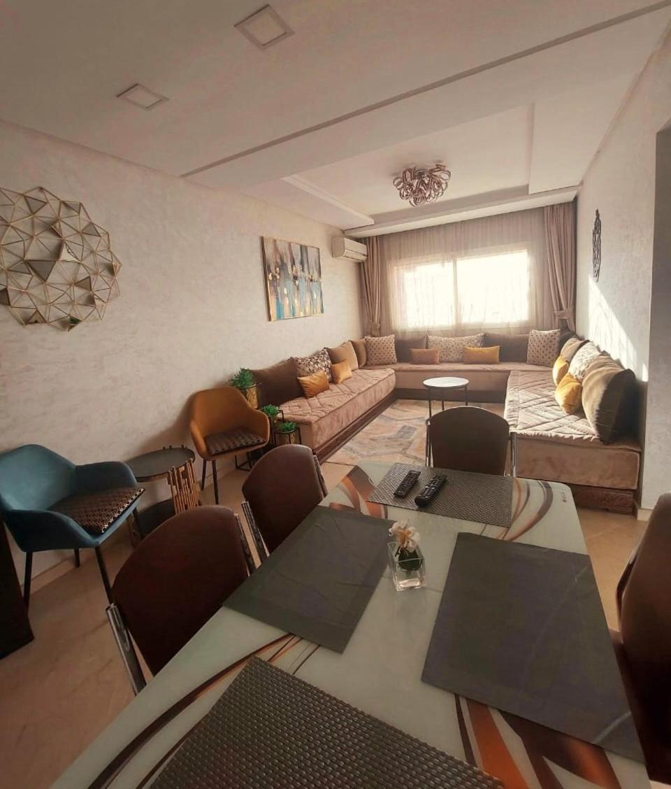 Appartement Pour Familles En Residence Avec Piscine Et Wifi มาร์ราเกช ภายนอก รูปภาพ